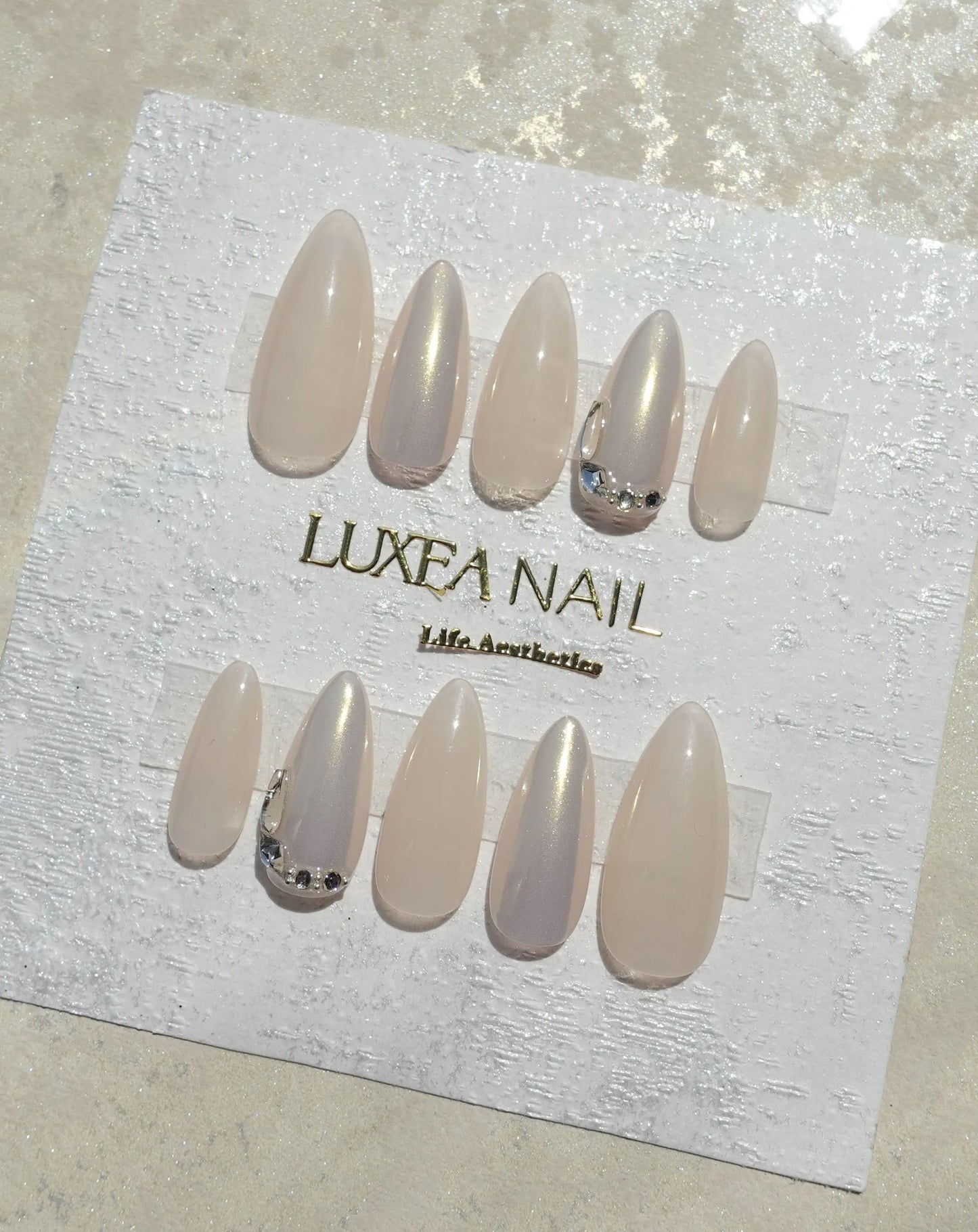 Classy-White-Stiletto-25mm-Press On Nail