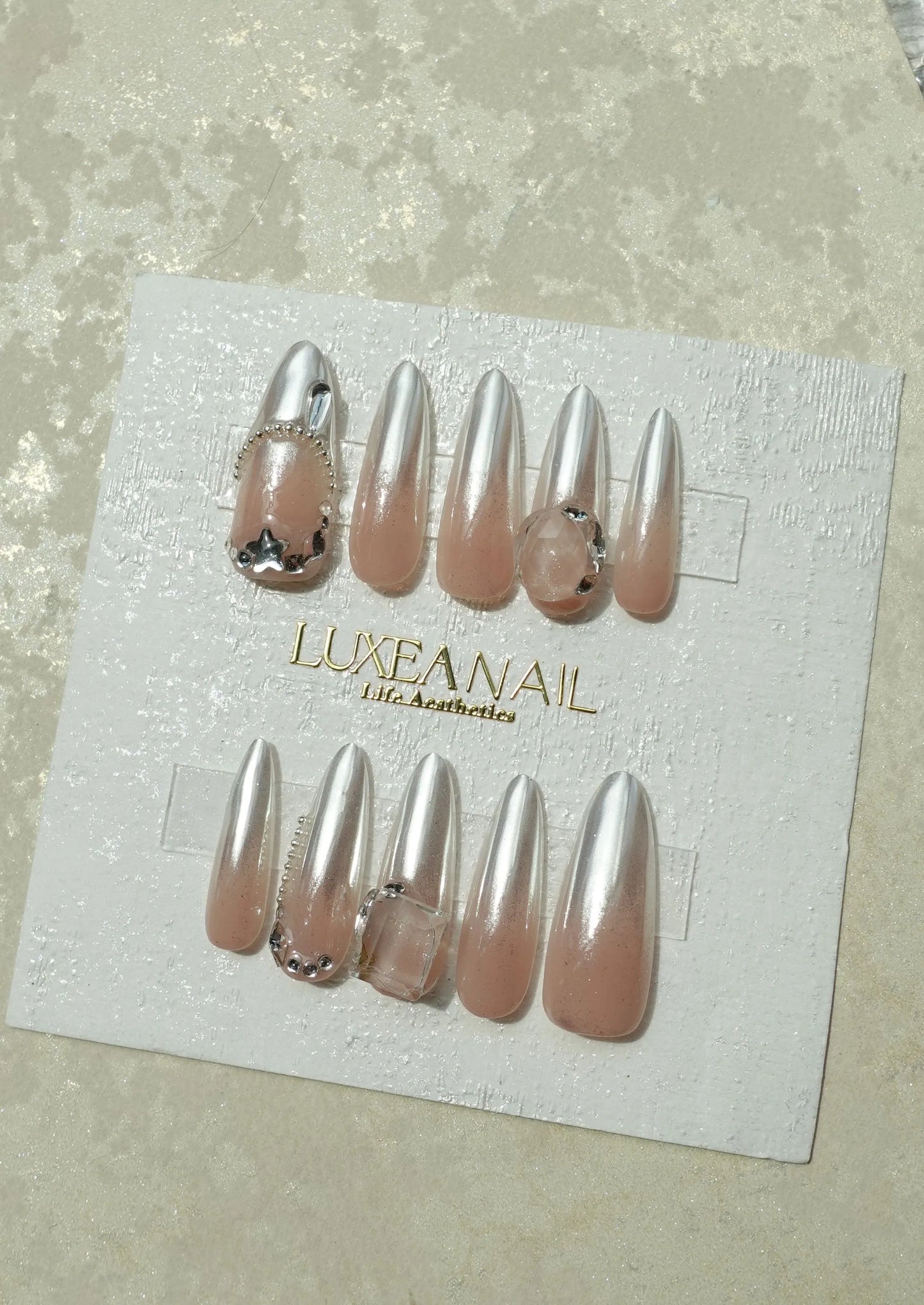 Luxy-Silver-Almond-30mm-Press On Nail