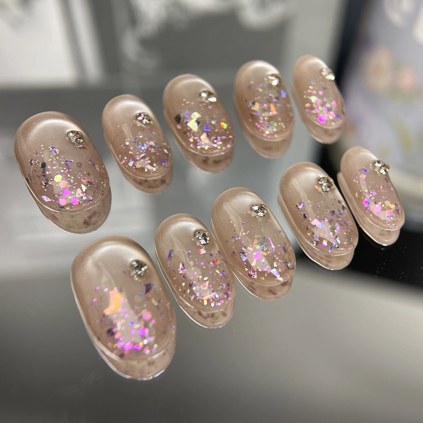 Classy-Gold-Squoval-15mm-Press On Nail