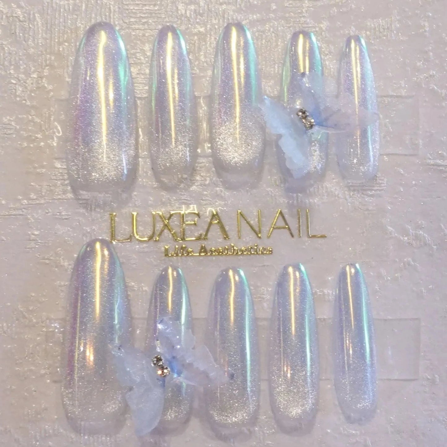 Special-White-Oval-30mm-Press On Nail