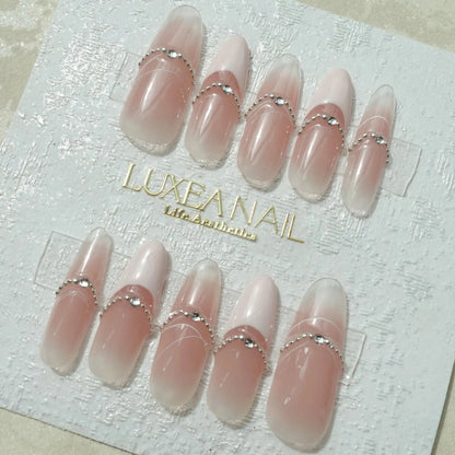 Classy-White-Oval-30mm-Press On Nail