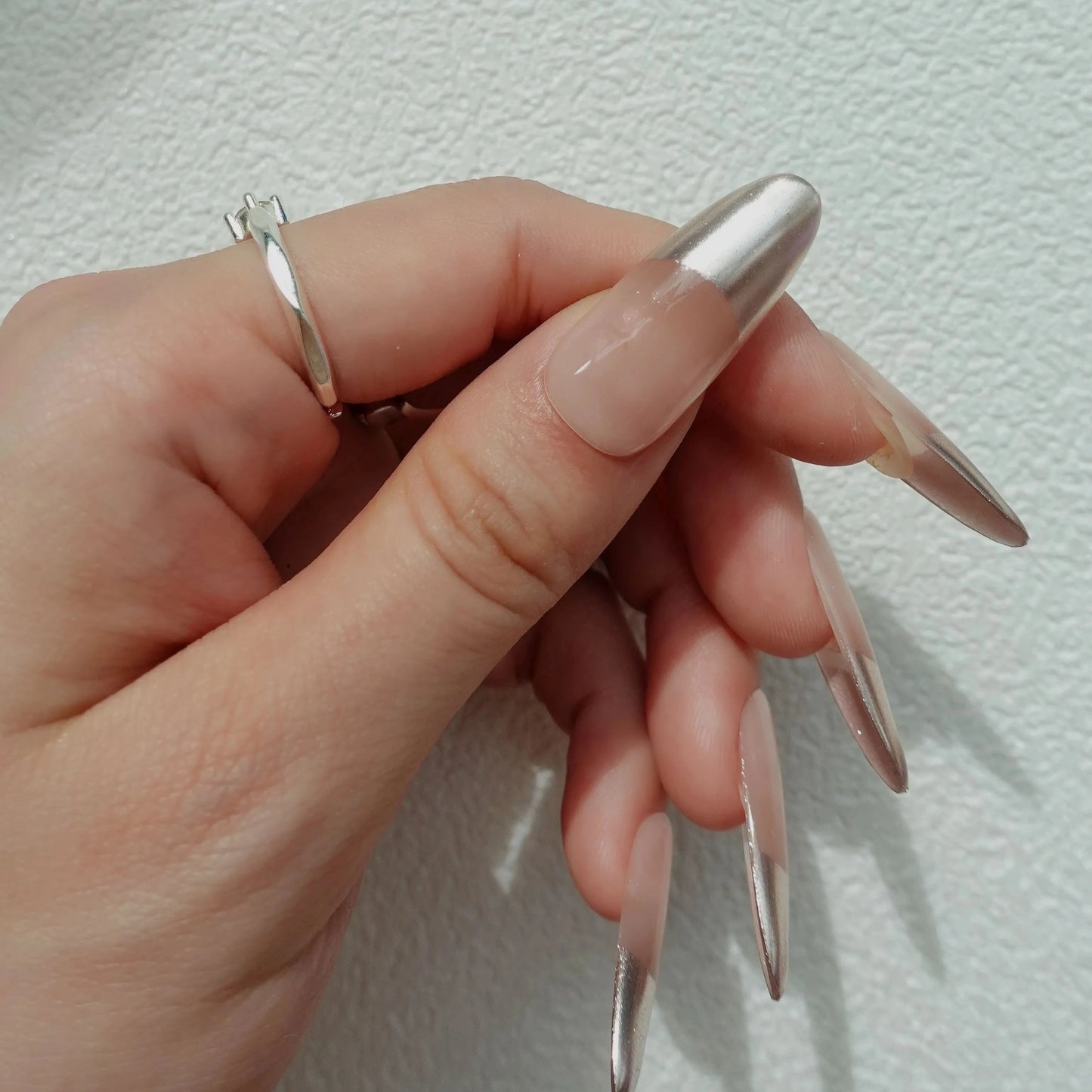 Classy-Silver-Oval-30mm-Press On Nail