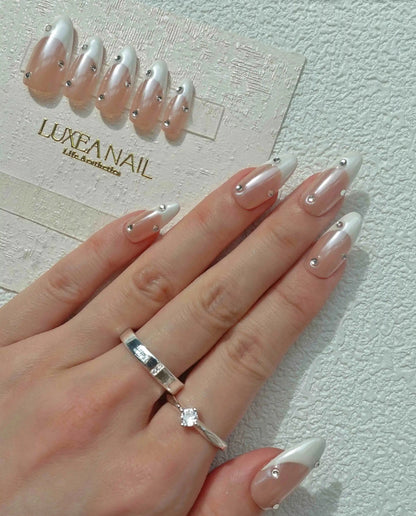 Wedding-White-Almond-25mm-Press On Nail