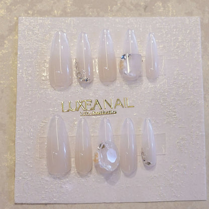 Classy-White-Stiletto-30mm-Press On Nail