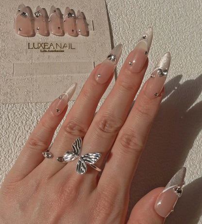 Luxy-Silver-Almond-30mm-Press On Nail