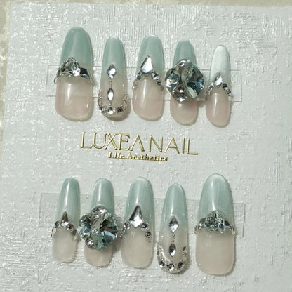 Luxy-Green-Oval-30mm-Press On Nail