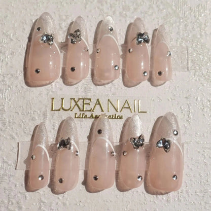 Luxy-Silver-Almond-30mm-Press On Nail