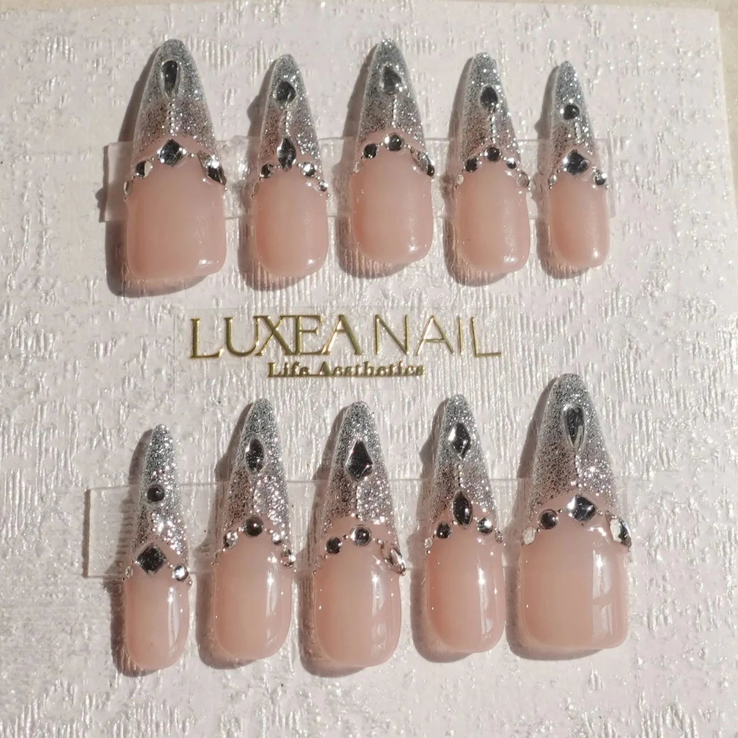 Luxy-Silver-Stiletto-30mm-Press On Nail