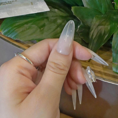 Classy-White-Stiletto-30mm-Press On Nail